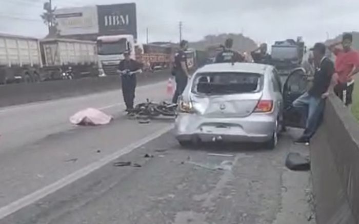 Batida que matou motociclista aconteceu na manhã de domingo
(Foto: Reprodução)