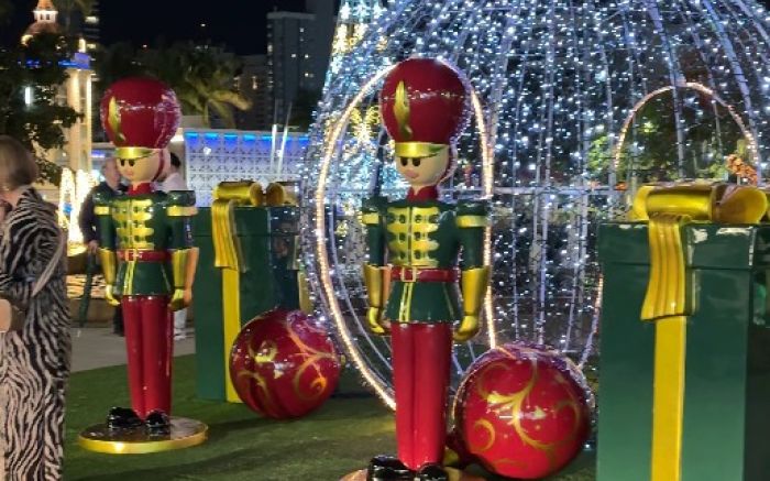 Luzes natalinas serão acesas na noite desta segunda em vários pontos da cidade (Foto: Divulgação)