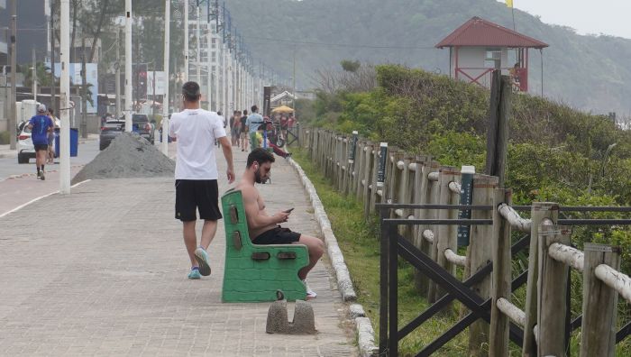 Na Praia Brava, sete pontos inativos devem voltar nesta semana após manutenção (Foto: João Batista)