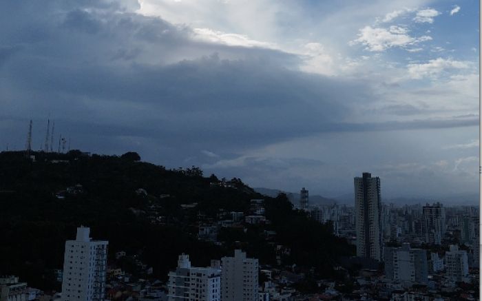 Chuvas intensas e ventos fortes devem atingir todas as regiões do estado entre segunda e quarta (Foto: Felipe Trojan)
