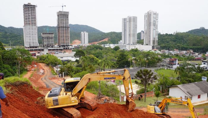 Previsão é deixar um trecho transitável ainda neste mês (Foto: João Batista)