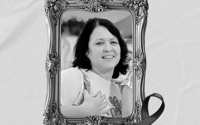 Simone Teresinha de Sena foi homenageada pela comunidade escolar (Foto: Reprodução)