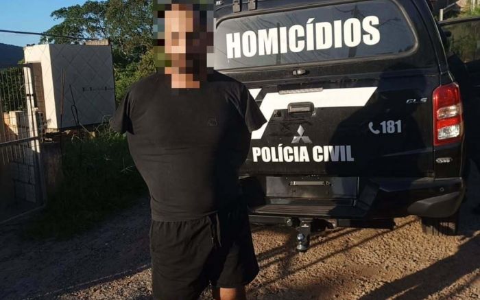 Dois investigados foram presos em Itajaí e Floripa (Foto: Divulgação PCSC)