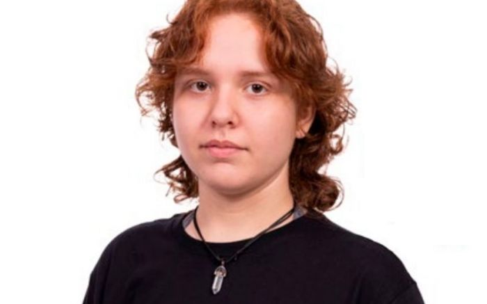 Isabela Miranda Borck, de 17 anos, saiu de casa no dia 29 de novembro e nunca mais foi vista (Foto: Arquivo Pessoal)