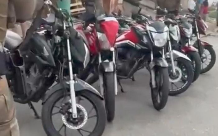 Polícia usou gás de pimenta e bala de borracha para conter agressores (Foto: Reprodução)