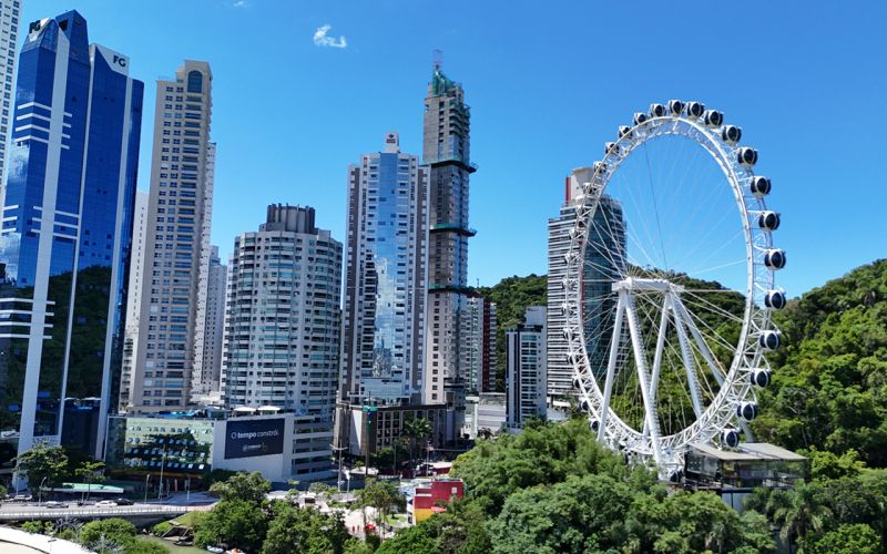 Estilo de vida do litoral catarinense é evidenciado pelo verão (Felipe Trojan)