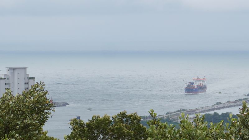 Marinha fechou a barra às 16h desta terça-feira, quando rajadas chegaram a 56 km/h (foto: João Batista)