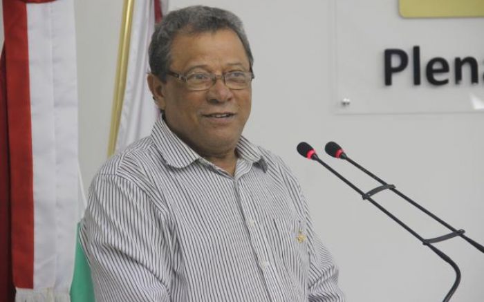 Baiano levou os foliões e a bandeira do Divino a Santos em 2002 (Foto: Victor Miranda/Arquivo)