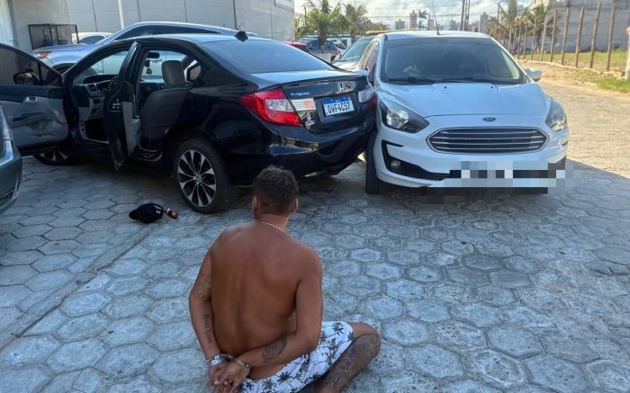 Homem foi preso no flagra (Foto: PSPC)