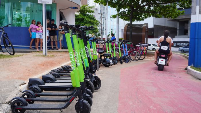 Nova empresa credenciada ganha espaço com patinetes verdinhos (Foto: João Batista)