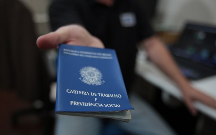 Há vagas em Itajaí, Balneário Camboriú e Penha (Foto: Divulgação)