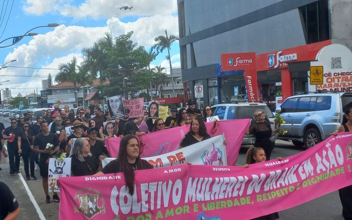 Caminhada iniciou na praia Alegre, em Penha (Foto: Juvan Neto) 