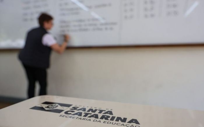 Governador sancionou lei que vale pras escolas públicas do estado (Foto: Arquivo/Divulgação)