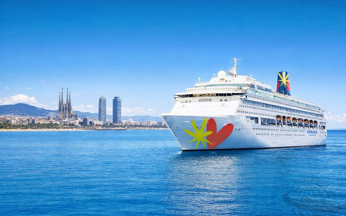 Navio Buenavista, da Corazul Cruceros, fará escalas em Balneário Camboriú a partir da temporada 2026/2027 (Foto: Divulgação)