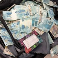 Saldão: quase meio milhão de reais foram arremessados pela janela de apê em BC