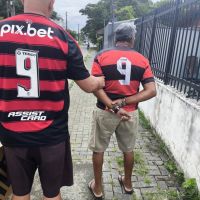 Polícia prende pai que tentou matar filho a facadas