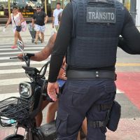 BC cobra placa e habilitação de ciclomotores