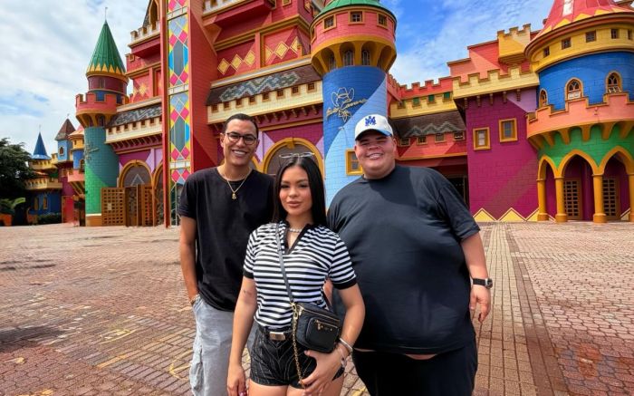 Sidney Bezerra, o Gordão da XJ, com Lívia e Raphael Sousa no Castelo das Nações (Fotos: Divulgação/Rede social)