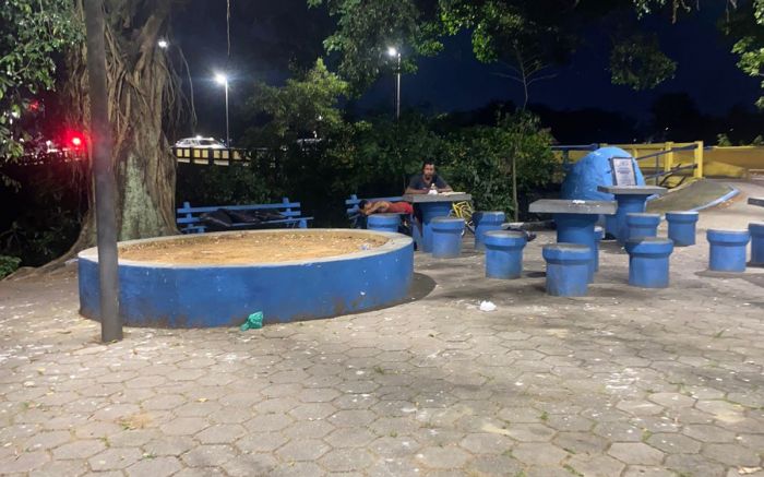 Caso aconteceu na rua Vereador Airton de Souza por causa de briga por drogas (Foto: Ilustrativa)