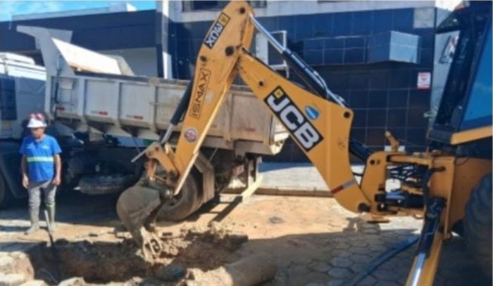 Semasa suspendeu o abastecimento de água no bairro São Judas para serviço emergencial (Foto: Semasa)