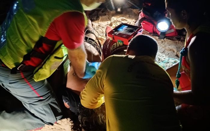 Bombeiros tentaram reanimar o homem por mais de uma hora (Foto: Divulgação/CBMSC)