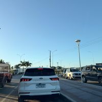 Filas gigantes pra atravessar o ferry por causa do acidente na BR 101