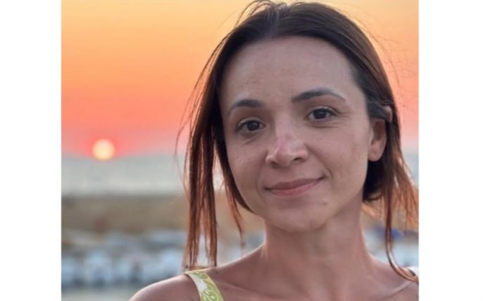 Mariana morava em Trento, na Itália, com as filhas e o marido (Foto: Redes Sociais)