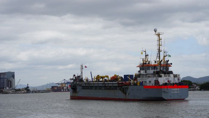 Parecer técnico aponta risco às operações de navios e pede retomada urgente da dragagem (Foto: João Batista)