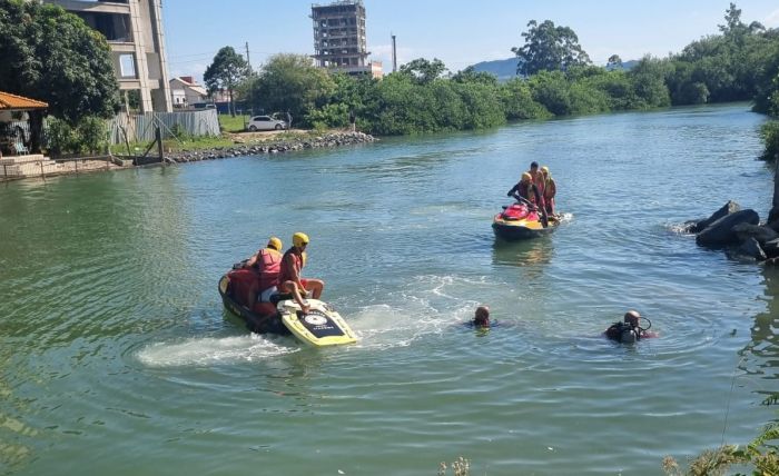 Queda aconteceu por volta das 13h desta quarta (Foto: Divulgação)