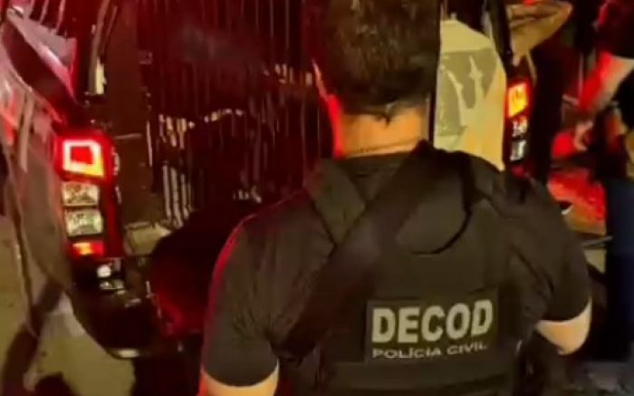 O casal tentou enviar 2 kg de cocaína pelos Correios para outro município (Foto: Divulgação PCSC)