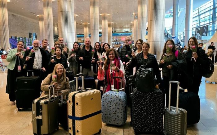 Grupo de fieis catarinenses teve de alterar programação a partir do dia 28. / Fotos: Redes sociais.