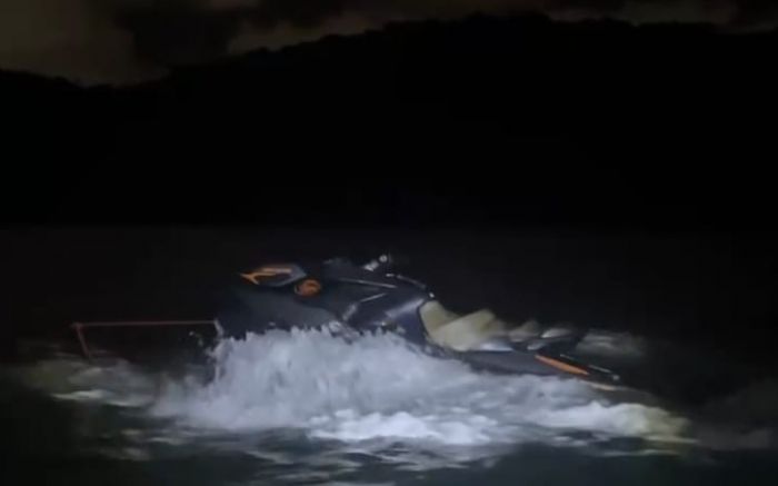 Moto aquática afundou na região do Araçá (Foto: Divulgação CBMSC)