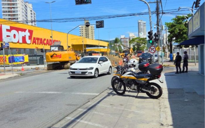 Trechos da rua Indaial serão bloqueados para avanço da rede de esgoto (Foto: Divulgação PMI)