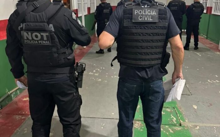 Polícia Civil prendeu suspeitos de envolvimento em roubo de apartamento em Balneário Camboriú (Foto: Divulgação/PCSC)