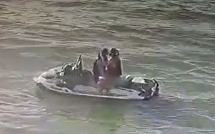 Barco Pirata gravou o momento “só love” que quase acabou em tragédia (Foto: Reprodução)