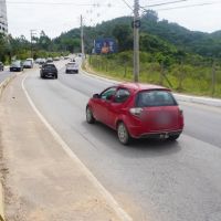 Você é favorável à via que vai ligar à beira-mar da Brava a Osvaldo Reis?