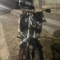 Motorista bêbado bate em moto de app em Itajaí