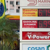 Preço de gasolina confunde cliente em BC