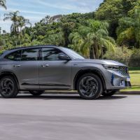 Renault abre pré-venda de SUV híbrido por R$ 289 mil