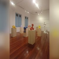 Exposição gratuita em Itajaí propõe “arqueologia do imaginário”