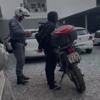 Empresário denuncia abordagem truculenta da GM