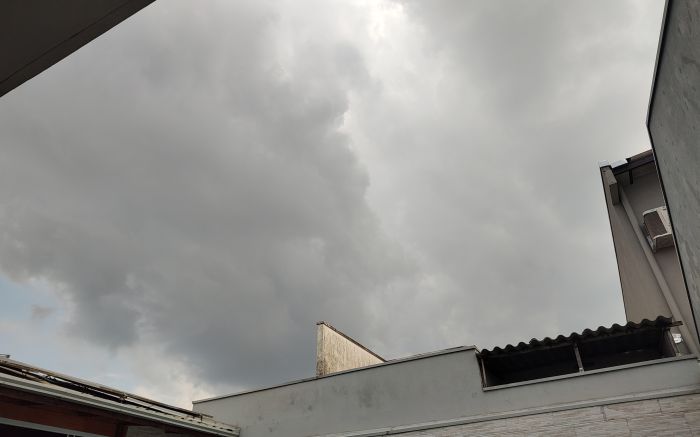 Chuvarada pode cair forte até terça (Foto: Fran Marcon)