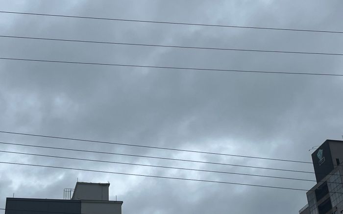 A Defesa Civil alerta que a chuva veio pra ficar em Santa Catarina (Foto: Reprodução)