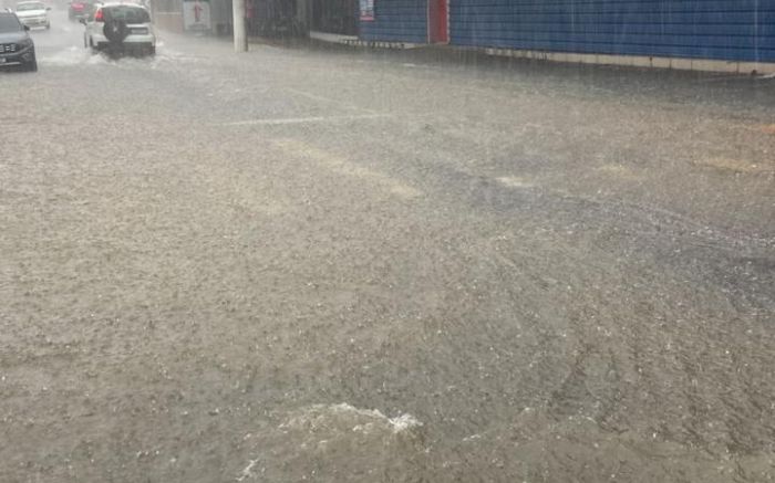 Prefeitura manteve as aulas na rede, com exceção de unidades afetadas (Foto: Reprodução)