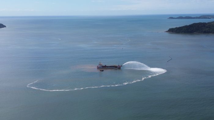 Equipamento concluiu obra de alargamento da faixa de areia e marcou saída com “rainbow”
