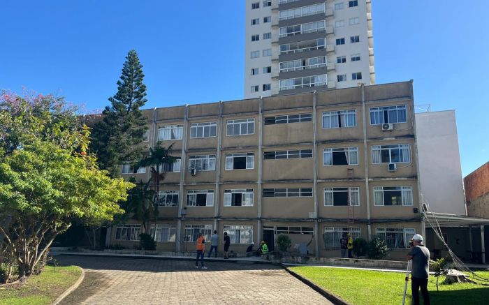 Maioria das famílias seguiu pra casa de parentes e amigos; quatro pessoas foram pra Casa de Apoio do município