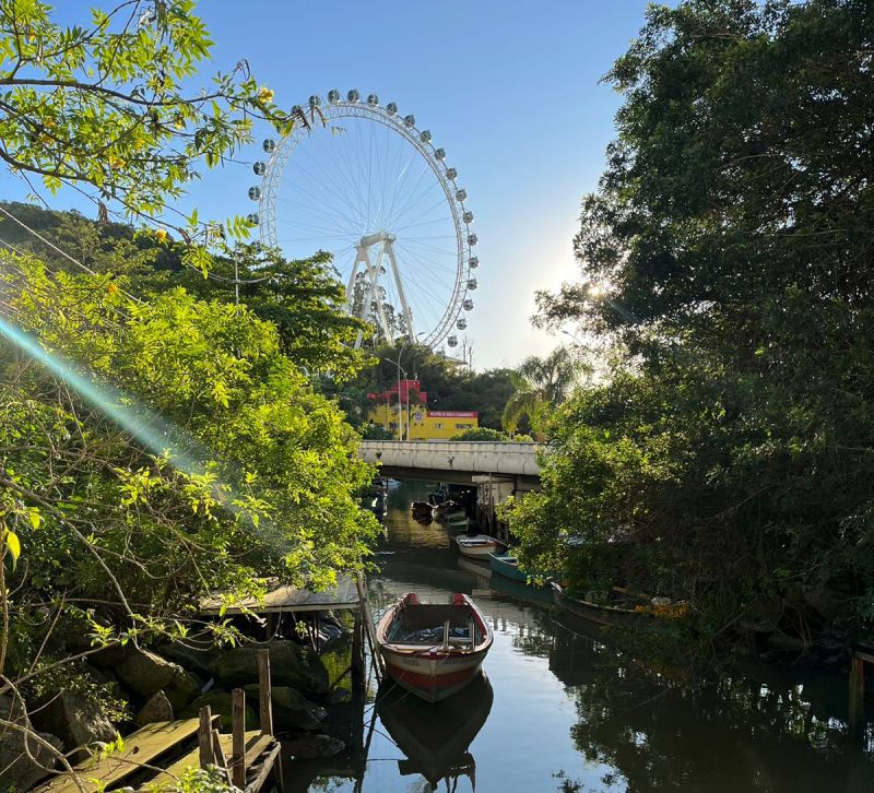 O prefeito pop star Fabrício Oliveira (PL), da Dubai brasileira, vai fazer um golaço com a construção de um parque linear no rio Marambaia (foto: divulgação)
