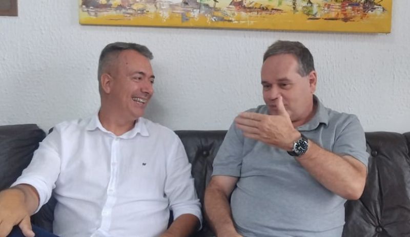 O vereador eleito de Itajaí, Xande Celular (UB), visitou o socadinho escriba e afirmou que vai trabalhar pelo bem da cidade, legislando e fiscalizando (foto: divulgação)