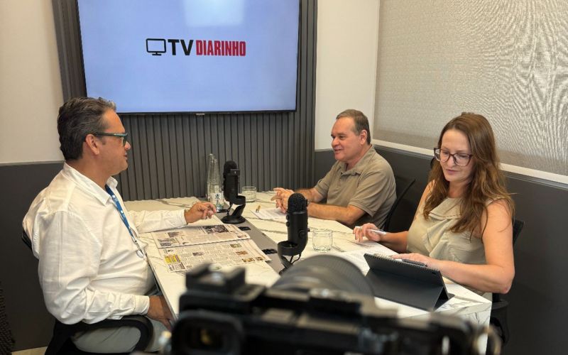 O JC participou com a jornalista Fran Marcon do “Diz aí”, com o superintendente do Porto de Itajaí, o polido João Paulo Tavares Bastos Gama. Assista na TV DIARINHO, no YouTube e leia no finde a entrevista no jornal impresso (foto: divulgação)