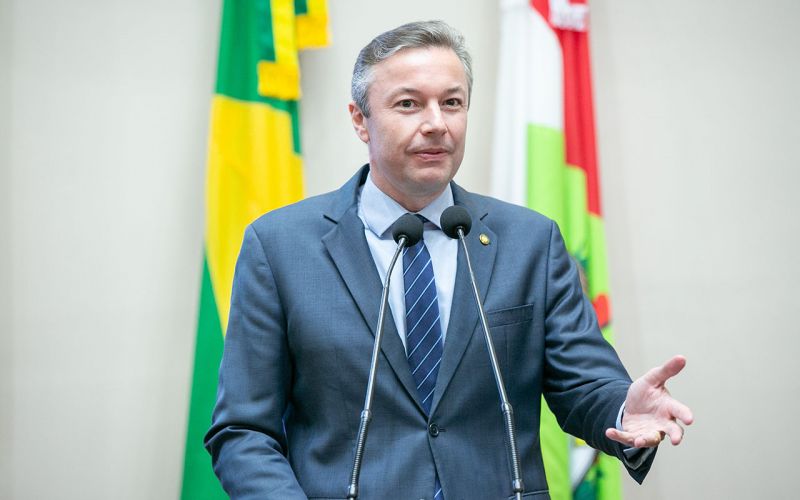 Boa! O deputado estadual Napoleão Bernardes (PSD) deve propor a inclusão dos pescados no projeto do governo do estado que prevê a isenção de impostos para produtos da cesta básica (foto: divulgação)